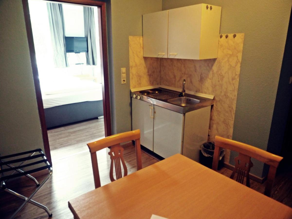 Apart Hotel Sarstedter Hof מראה חיצוני תמונה