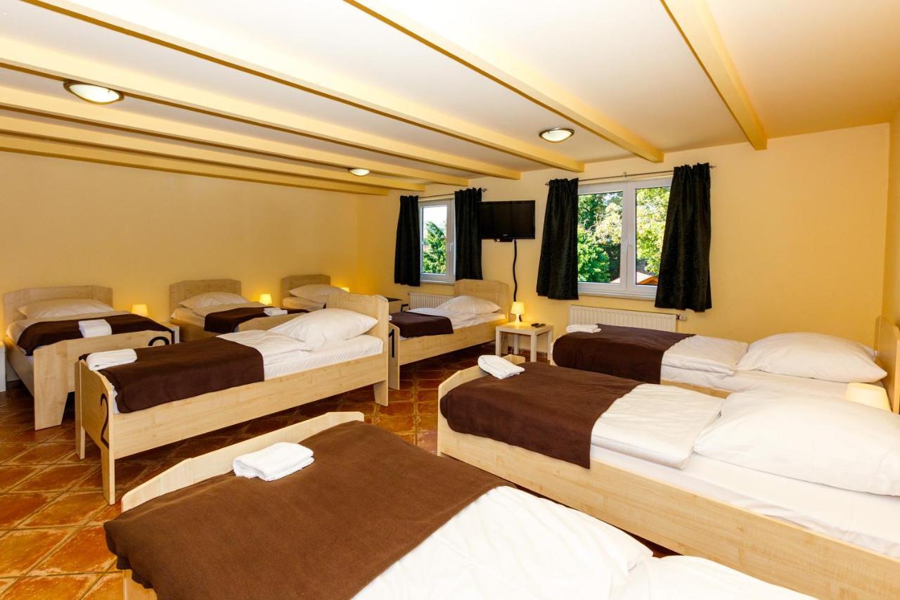 Apart Hotel Sarstedter Hof מראה חיצוני תמונה