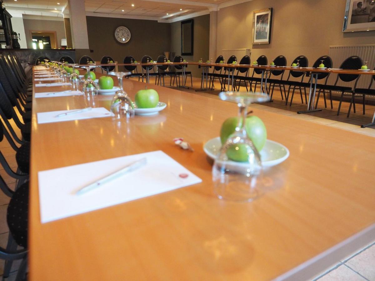 Apart Hotel Sarstedter Hof מראה חיצוני תמונה
