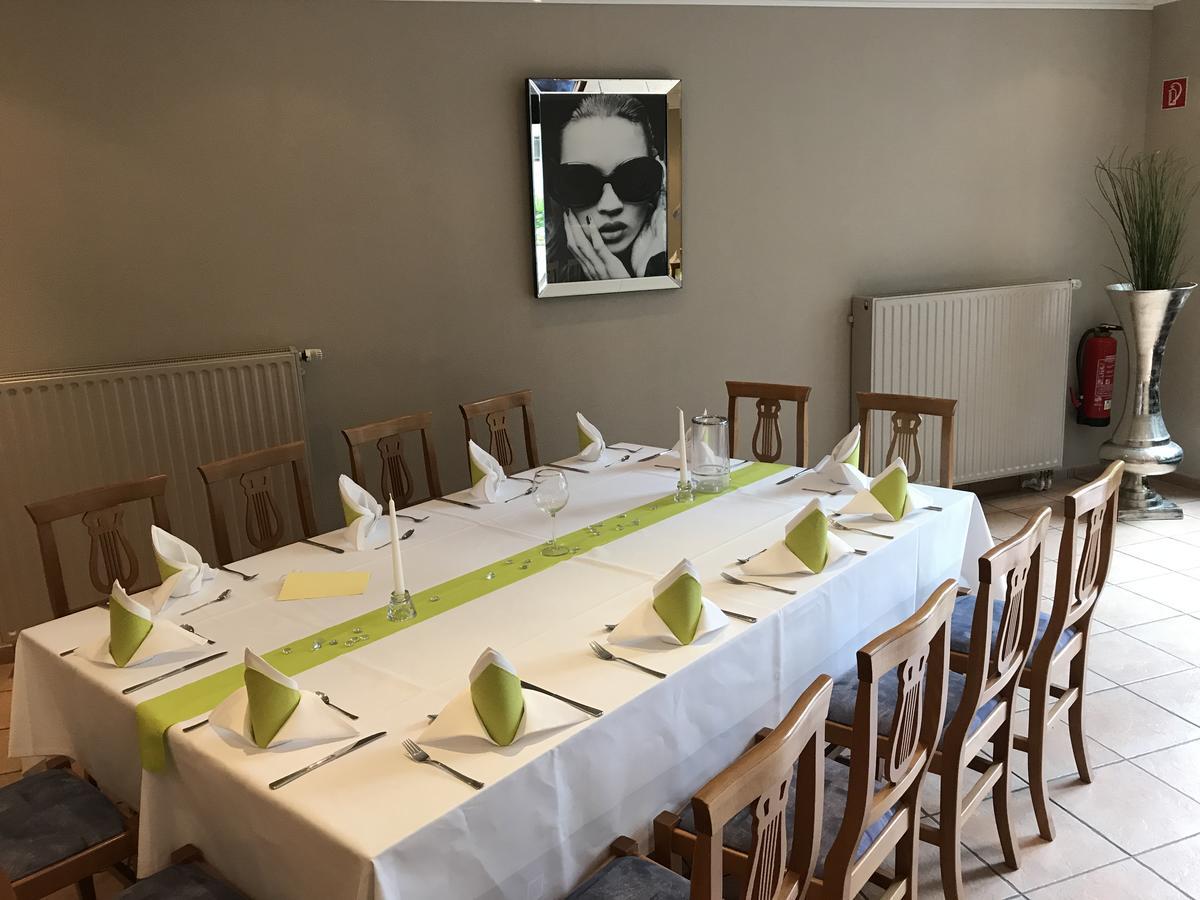 Apart Hotel Sarstedter Hof מראה חיצוני תמונה