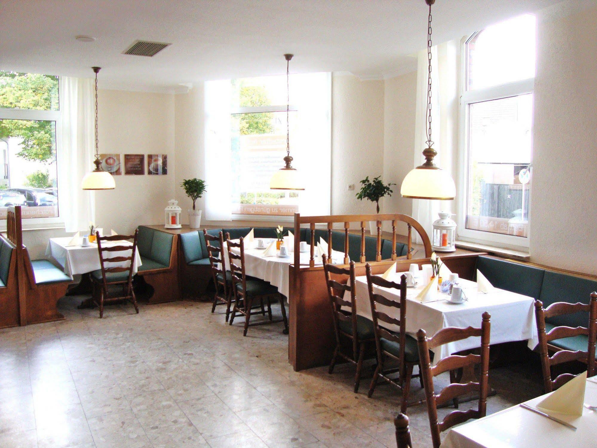 Apart Hotel Sarstedter Hof מראה חיצוני תמונה